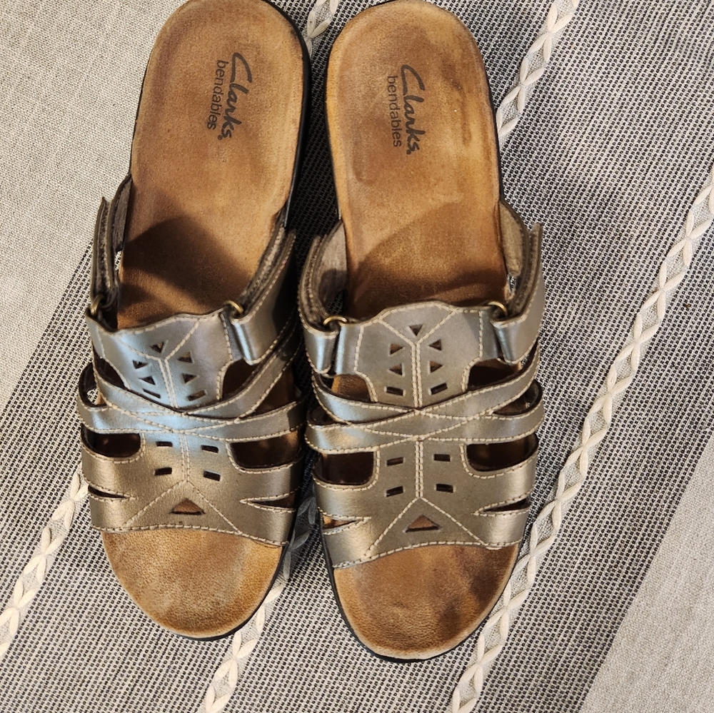 Clarks Bendables Wedge Women's Open Toe Sandals Leather Bronze